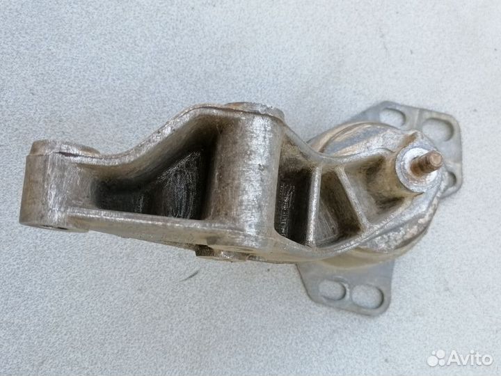 Кронштейн опоры двигателя Fiat Punto 1(176) 93-99