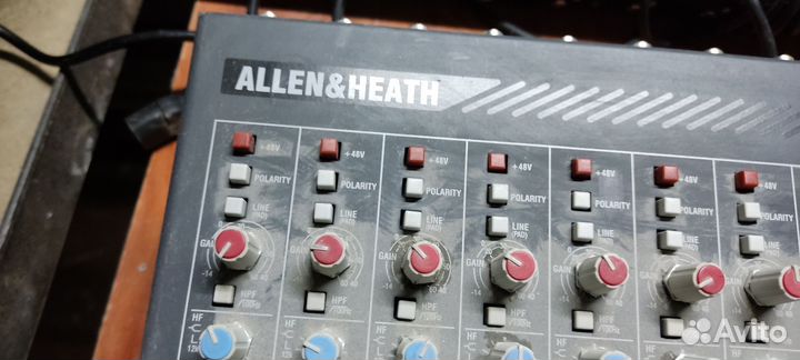 Микшерный пульт allen and heath GL2400
