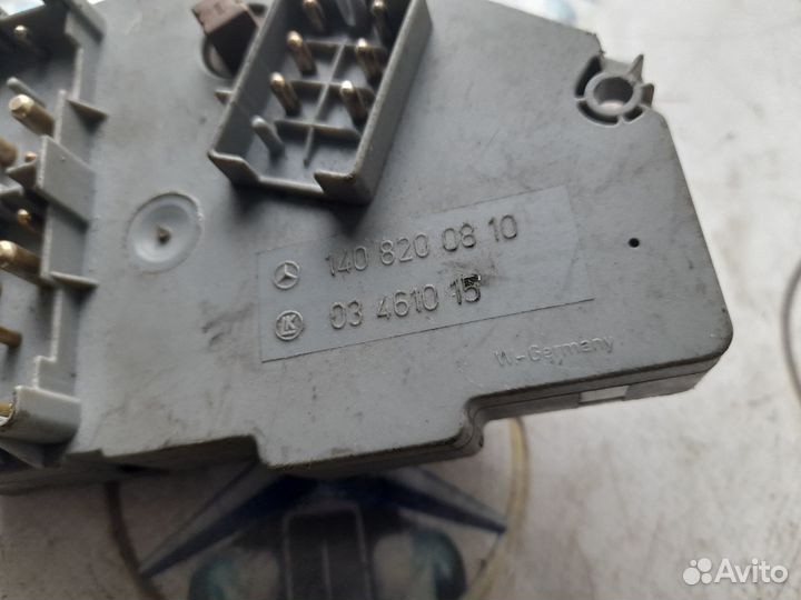 Блок памяти сидений правый A1408200810 Мерседес