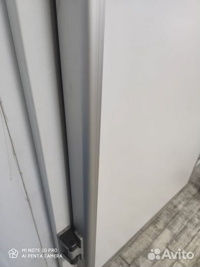 Дверь для холодильной камеры. 1.1х1.9