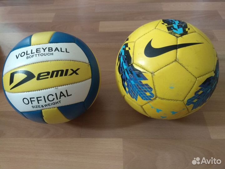 Мячи Nike Strike и Demix soft touch