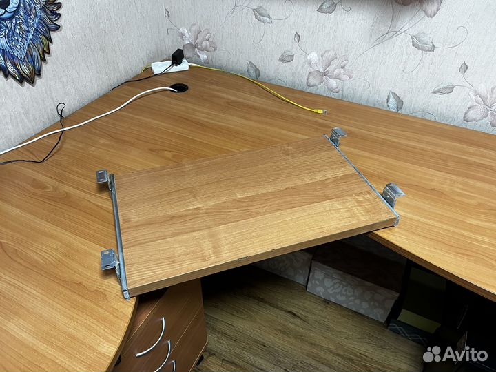 Компьютерный стол