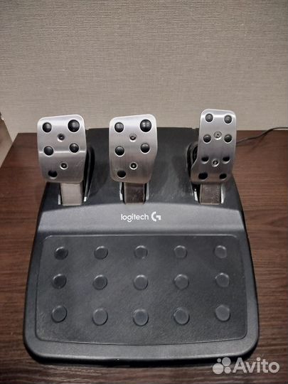 Игровой руль Logitech g29