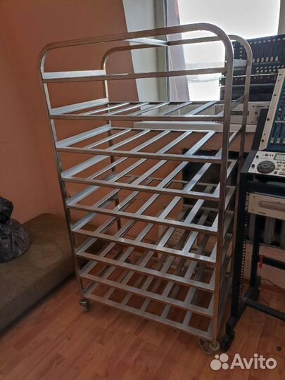 Шпилька для подносов