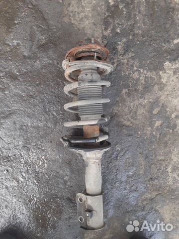 Передние стойки Hyundai Accent