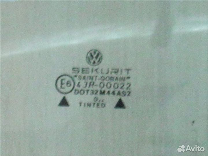 Стекло двери передней правой Volkswagen Passat B3
