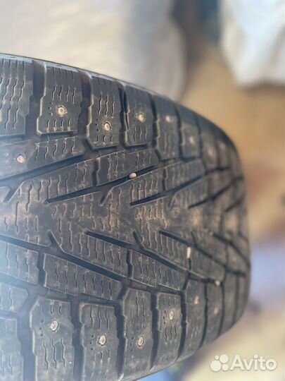 Bridgestone Blizzak DM-V2 275/50 R22