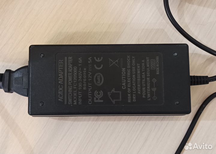 Безвентиляторный Мини пк на i3-7167u