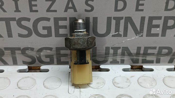 Датчик давления масла Renault Duster