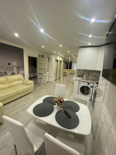 2-к. квартира, 42 м², 7/10 эт.