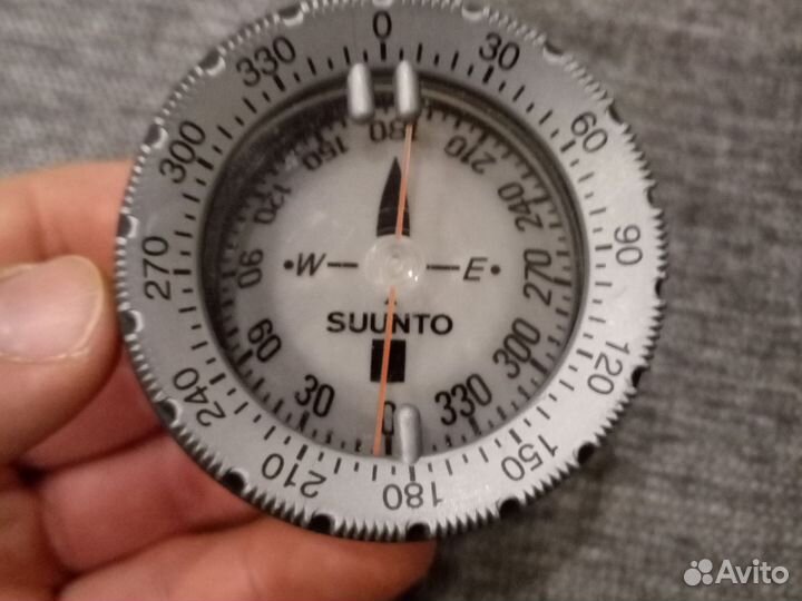 Компас suunto для дайвинга