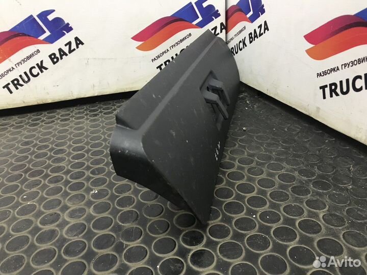 81629300193 Накладка салона кабины верхняя