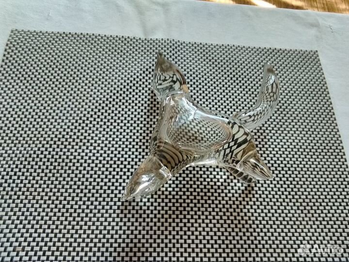 Стеклянная фигурка кошки