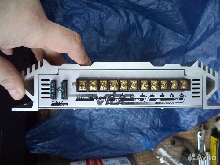 4-канальный усилитель Lanzar vibe411