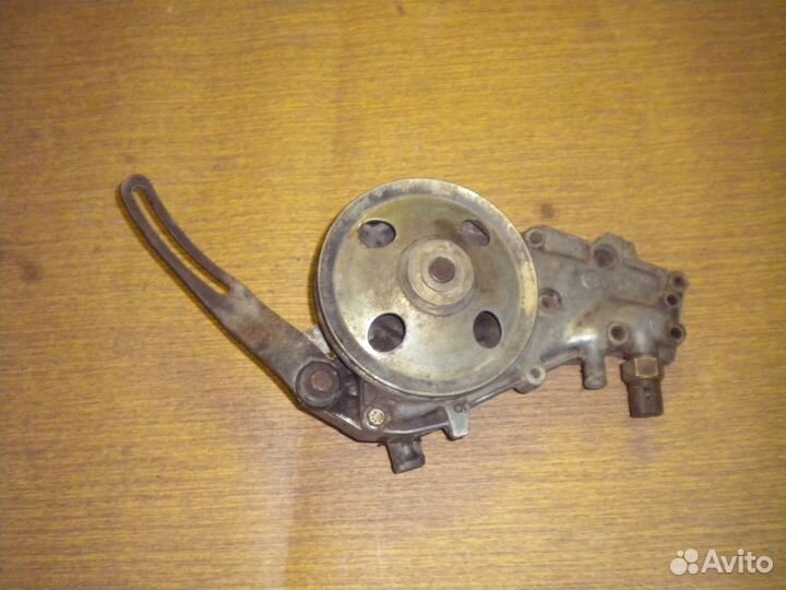 Корпус помпы Renault 19 C2J 790