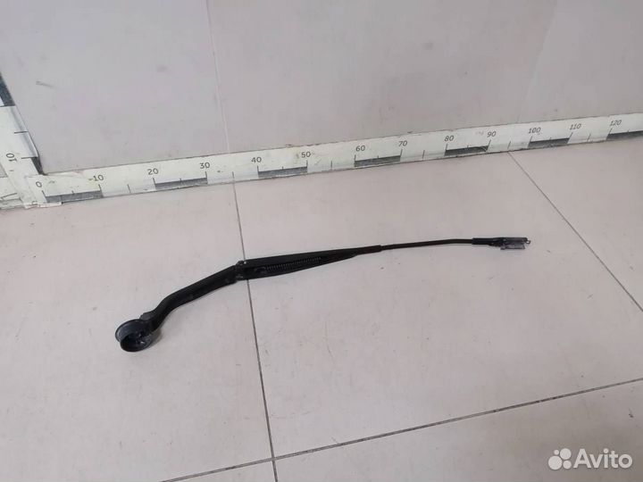 Поводок стеклоочистителя передний левый Ford Kuga