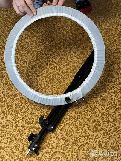 Кольцевая лампа со штативом