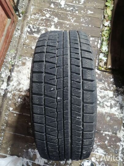 Bridgestone Blizzak Revo GZ 225/50 R17 94S