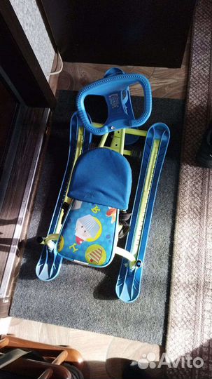 Детский снегокат со спинкой