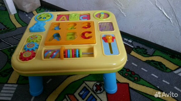 Развивающий столик