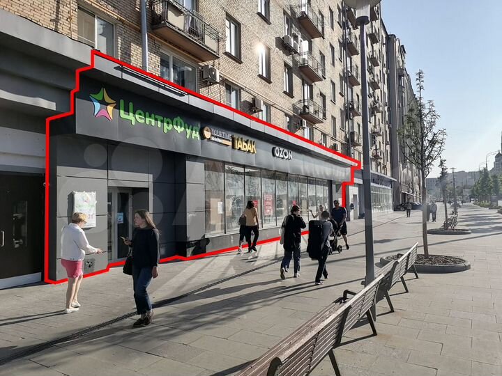 На садовом кольце 230 м² первая линия цоколь