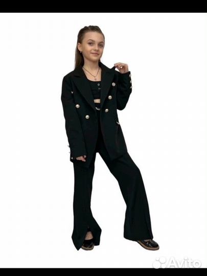 Школьный костюм для девочки классический