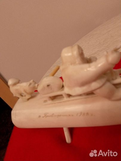 Каюр и собачья упряжка