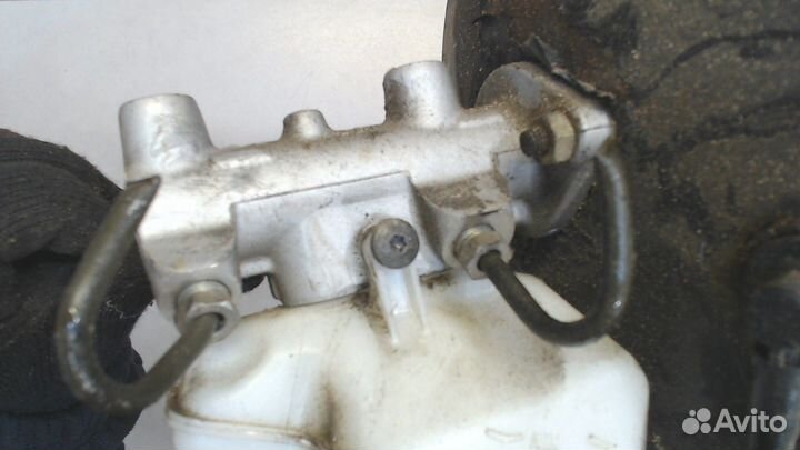 Цилиндр тормозной главный Ford Fiesta, 2000