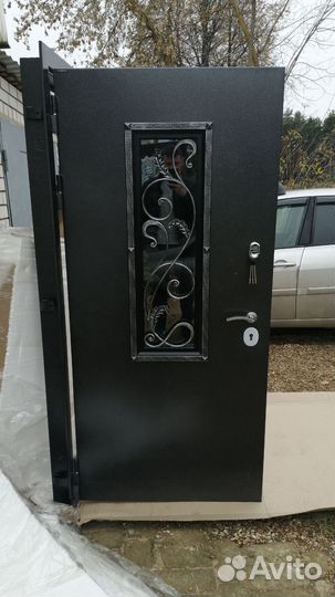 Дверь входная 