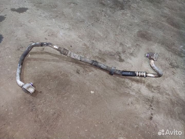 Трубка кондиционера короткая Passat B6 2,0 BCA