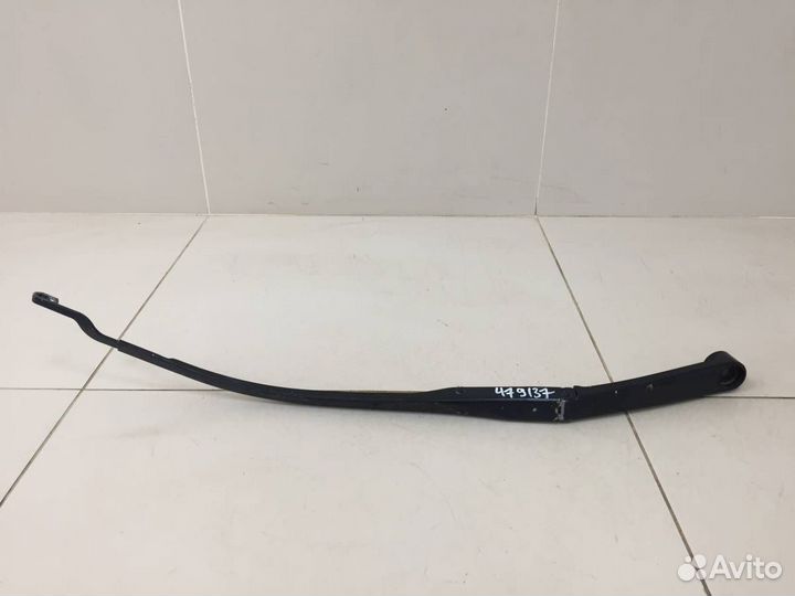 Поводок стеклоочистителя передний правый Kia Ceed