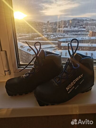 Лыжи беговые с ботинками бу