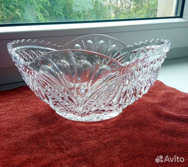 Ваза хрустальная