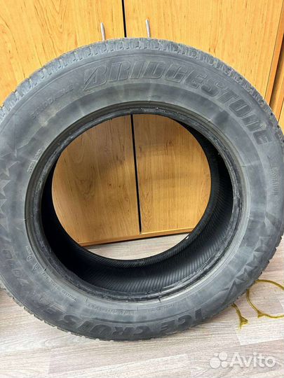 Bridgestone Ice Cruiser 7000 225/65 R17 106T