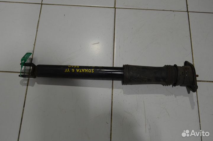 Стойка амортизатора задняя Hyundai Sonata YF 2.4