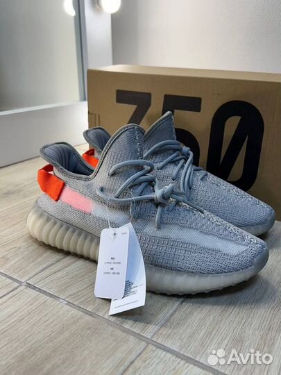 Кроссовки мужские Adidas Yeezy Boost 350 летние