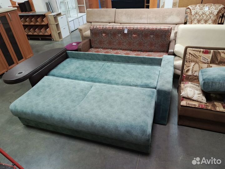 Диван евро-книга со столиком