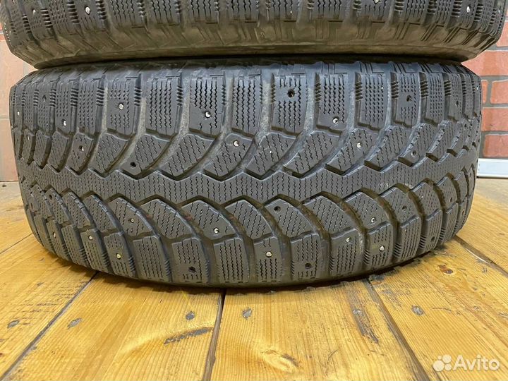 Bridgestone Blizzak Spike-01 225/60 R17 103T