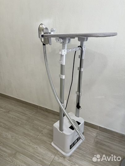 Отпариватель для одежды вертикальный