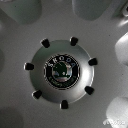 Калпак диска шкода октавия А5 r16