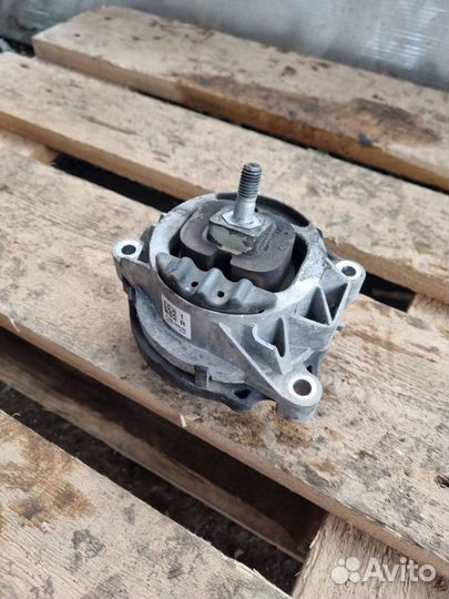 Подушка крепления двигателя передняя левая BMW X4