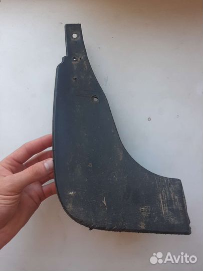 Брызговик Ниссан primera p12