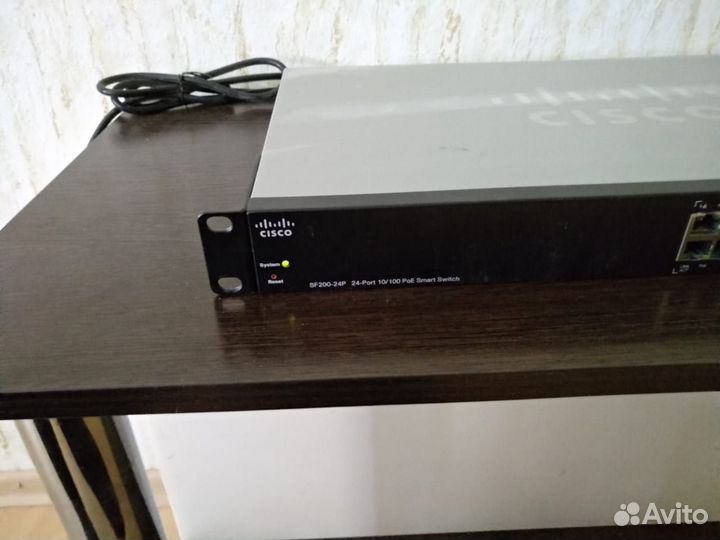 Коммутатор Cisco sf200-24p