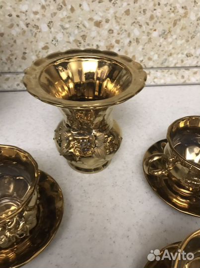 Старинный сервиз