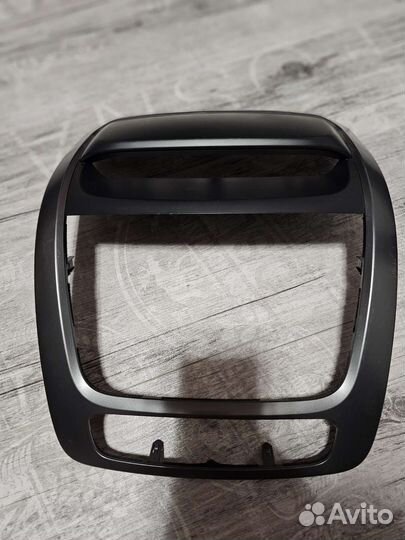 Накладка центральной консоли Kia Sorento XM FL