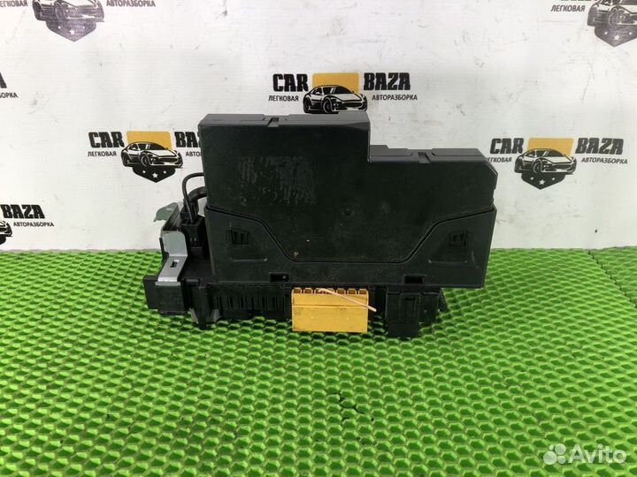 Блок предохранителей Mercedes-Benz C-class