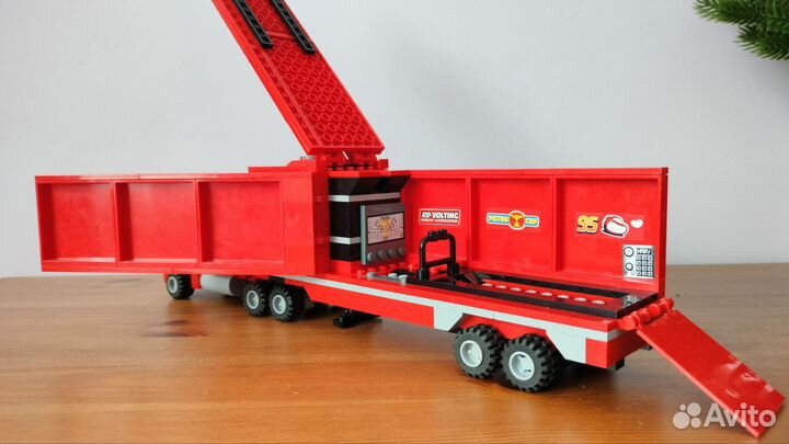 8486 - Mack's Team Truck