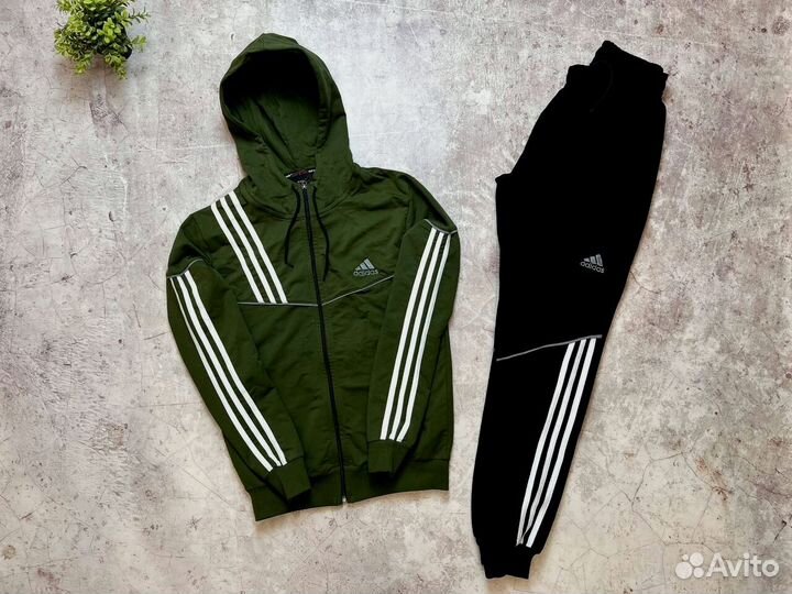 Спортивные костюмы Adidas