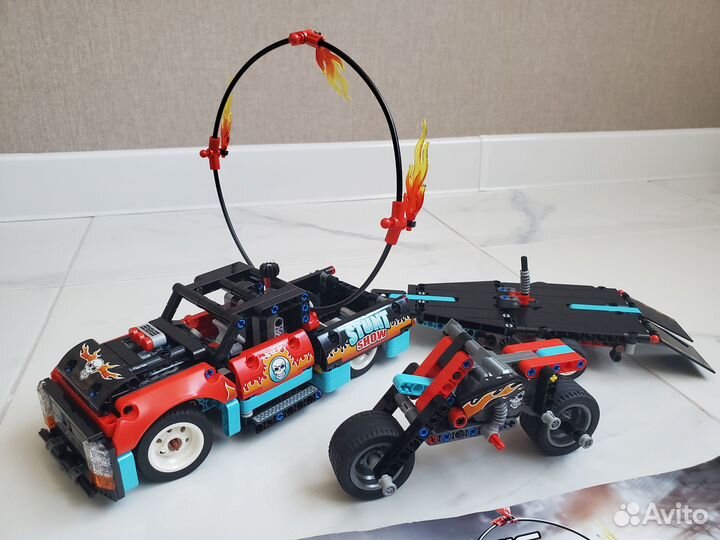 Lego Technic Шоу трюков 42106