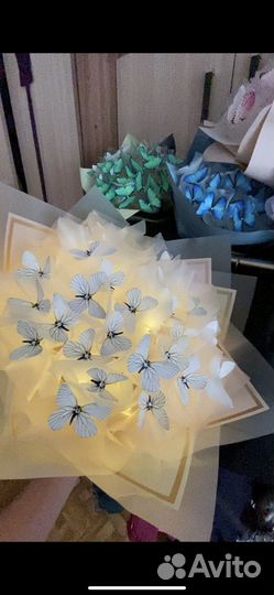 Подарочный букет из бабочек